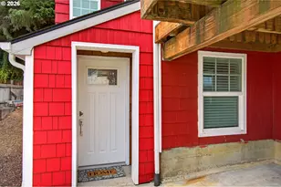 333 Commercial St, Astoria, OR 97103 - Photo 21