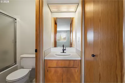 12506 SE Stark St #D, Portland, OR 97233 - Photo 19