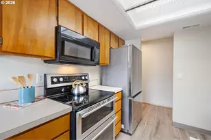 12506 SE Stark St, Portland, OR 97233 - Photo 5