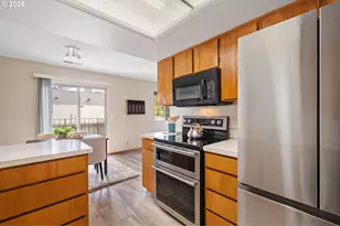 12506 SE Stark St, Portland, OR 97233 - Photo 7