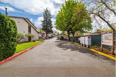 12506 SE Stark St #D, Portland, OR 97233 - Photo 27