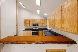 76154 Coho Ln, Oakridge, OR 97463 - Photo 19