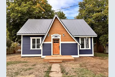 404 N Holmes St, Wallowa, OR 97885 - Photo 1