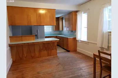 404 N Holmes St, Wallowa, OR 97885 - Photo 7