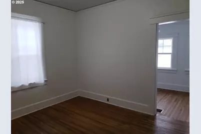 404 N Holmes St, Wallowa, OR 97885 - Photo 15