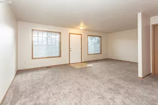 2431 SE 141st Ave, Portland, OR 97233 - Photo 5