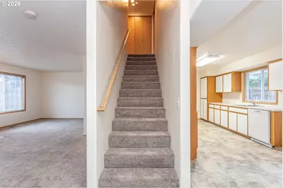 2431 SE 141st Ave, Portland, OR 97233 - Photo 17