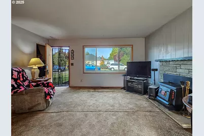 7750 N Decatur St, Portland, OR 97203 - Photo 5