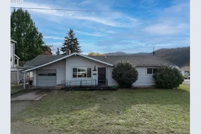 7750 N Decatur St, Portland, OR 97203 - Photo 1