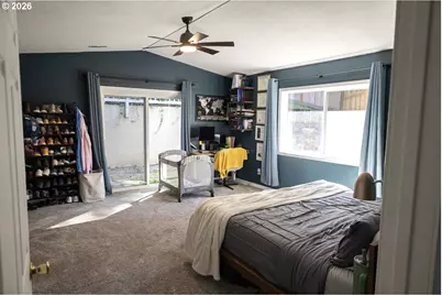 1960 W 25th Ave, Eugene, OR 97405 - Photo 13