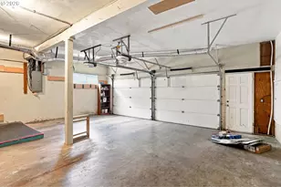 1960 W 25th Ave, Eugene, OR 97405 - Photo 39
