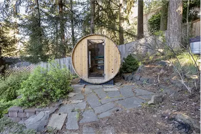 1960 W 25th Ave, Eugene, OR 97405 - Photo 21