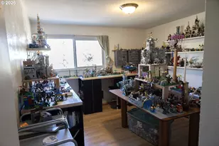 1960 W 25th Ave, Eugene, OR 97405 - Photo 19