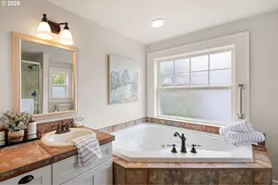 910 E 22nd Ave, Eugene, OR 97405 - Photo 21