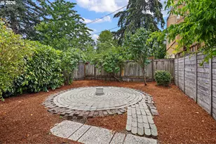 910 E 22nd Ave, Eugene, OR 97405 - Photo 43