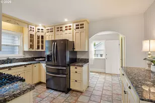 910 E 22nd Ave, Eugene, OR 97405 - Photo 15