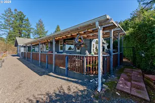 838 Marina Heights Rd, Brookings, OR 97415 - Photo 15