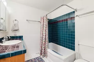 6935 SW Taylors Ferry Rd, Portland, OR 97223 - Photo 19