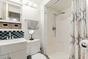 6935 SW Taylors Ferry Rd, Portland, OR 97223 - Photo 25