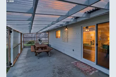 6935 SW Taylors Ferry Rd, Portland, OR 97223 - Photo 27