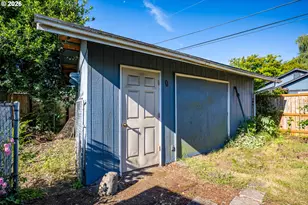 250 Rose Ct, Eugene, OR 97401 - Photo 25