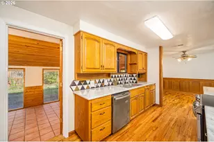 250 Rose Ct, Eugene, OR 97401 - Photo 11