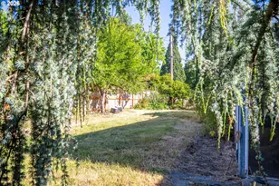 250 Rose Ct, Eugene, OR 97401 - Photo 27