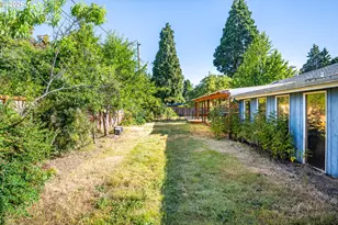250 Rose Ct, Eugene, OR 97401 - Photo 31