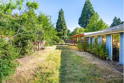 250 Rose Ct, Eugene, OR 97401 - Photo 29