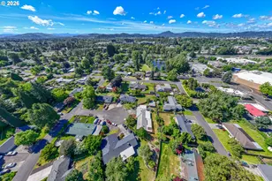 250 Rose Ct, Eugene, OR 97401 - Photo 35
