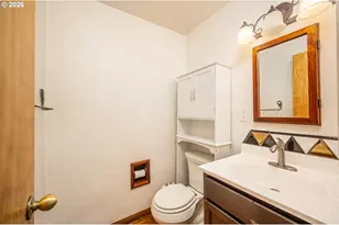 250 Rose Ct, Eugene, OR 97401 - Photo 21