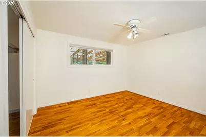 250 Rose Ct, Eugene, OR 97401 - Photo 17