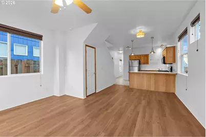 8740 N Drummond Ave, Portland, OR 97217 - Photo 11