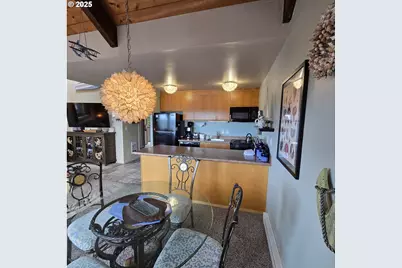 1000 SE Bay Blvd #504-604, Newport, OR 97365 - Photo 7