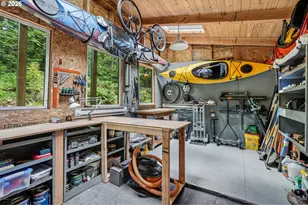 1322 SW Maplecrest Dr, Portland, OR 97219 - Photo 37