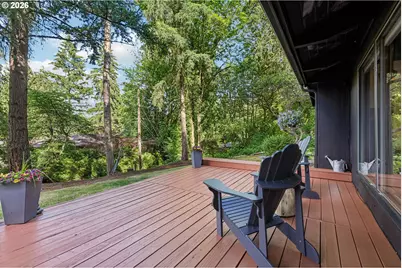 1322 SW Maplecrest Dr, Portland, OR 97219 - Photo 5