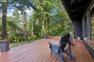 1322 SW Maplecrest Dr, Portland, OR 97219 - Photo 5