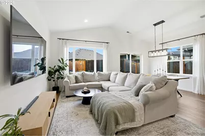 1631 SE Salmonberry Ave, Dallas, OR 97338 - Photo 25