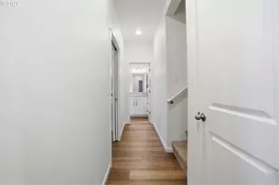 1631 SE Salmonberry Ave, Dallas, OR 97338 - Photo 9