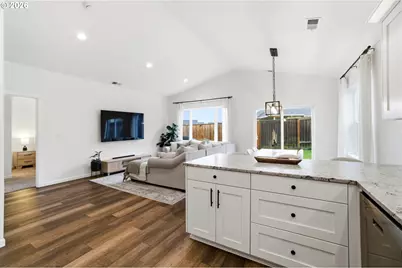 1631 SE Salmonberry Ave, Dallas, OR 97338 - Photo 19