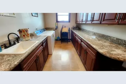 18700 NW Adcock Rd, Yamhill, OR 97148 - Photo 21