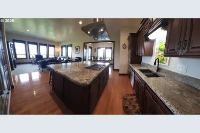 18700 NW Adcock Rd, Yamhill, OR 97148 - Photo 9