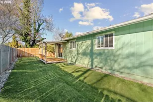 395 Stark St N, Salem, OR 97303 - Photo 25