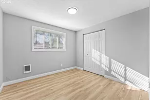 395 Stark St N, Salem, OR 97303 - Photo 17