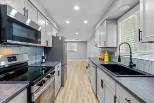 395 Stark St N, Salem, OR 97303 - Photo 7