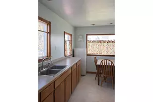 1405 Baker St, Salem, OR 97301 - Photo 7