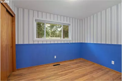 247 Cedar St, Lyons, OR 97358 - Photo 25