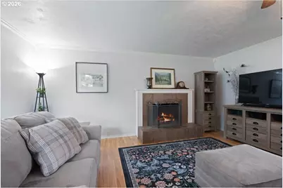 247 Cedar St, Lyons, OR 97358 - Photo 9