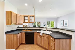 780 Henderson Rd, Hood River, OR 97031 - Photo 7