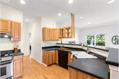 780 Henderson Rd, Hood River, OR 97031 - Photo 9